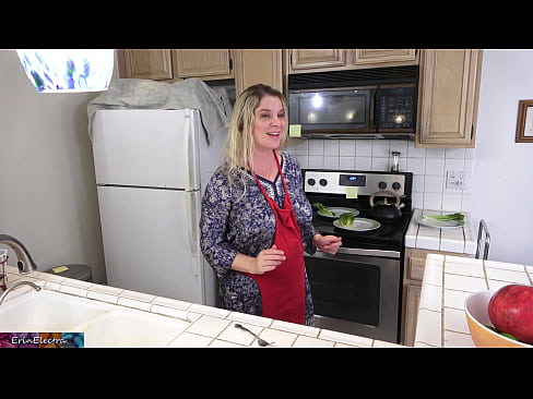 ❤️ A madrasta a ordenhá-lo na cozinha antes do seu encontro ❤❌ Porno porno em pt.pornoklinge.ru ﹏