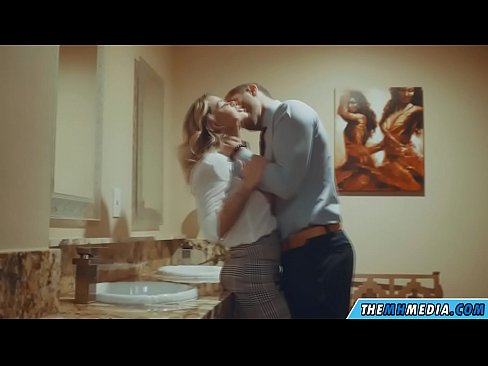 ❤️ Quando uma loira peituda o seduz numa casa de banho pública ❤❌ Porno porno em pt.pornoklinge.ru ﹏